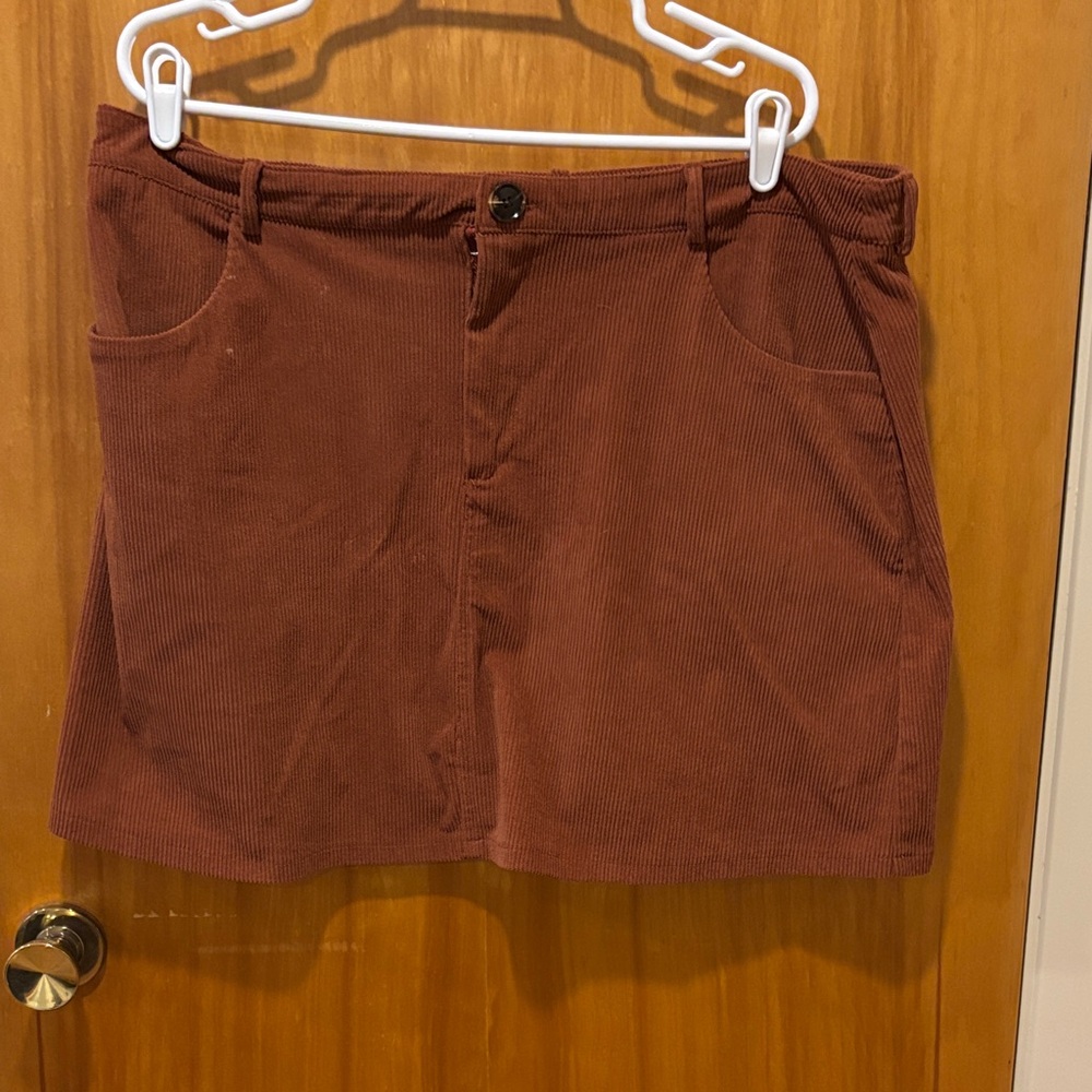 ⭐ 3 for $15 SHEIN Curve Tan Corduroy Skirt